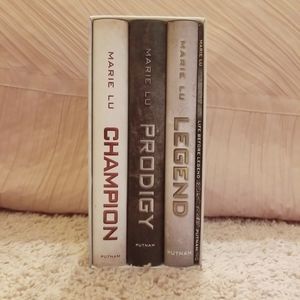 Legend Trilogy Boxed Book Set